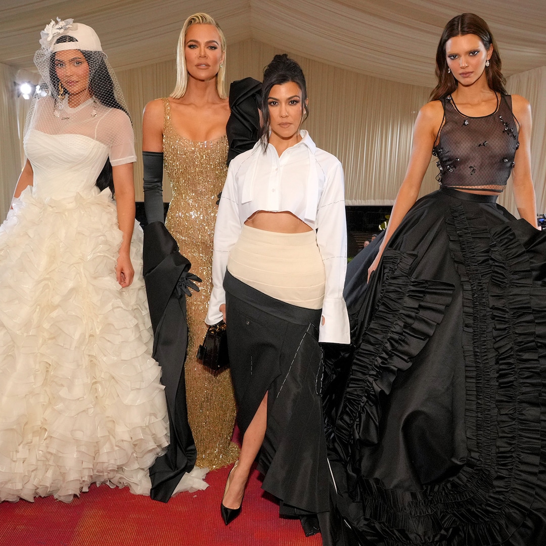 See the Kardashian-Jenner Sisters Purr-fectly Coordinate Their Outfits See the Kardashian-Jenner Sisters Purr-fectly Coordinate Their Outfits